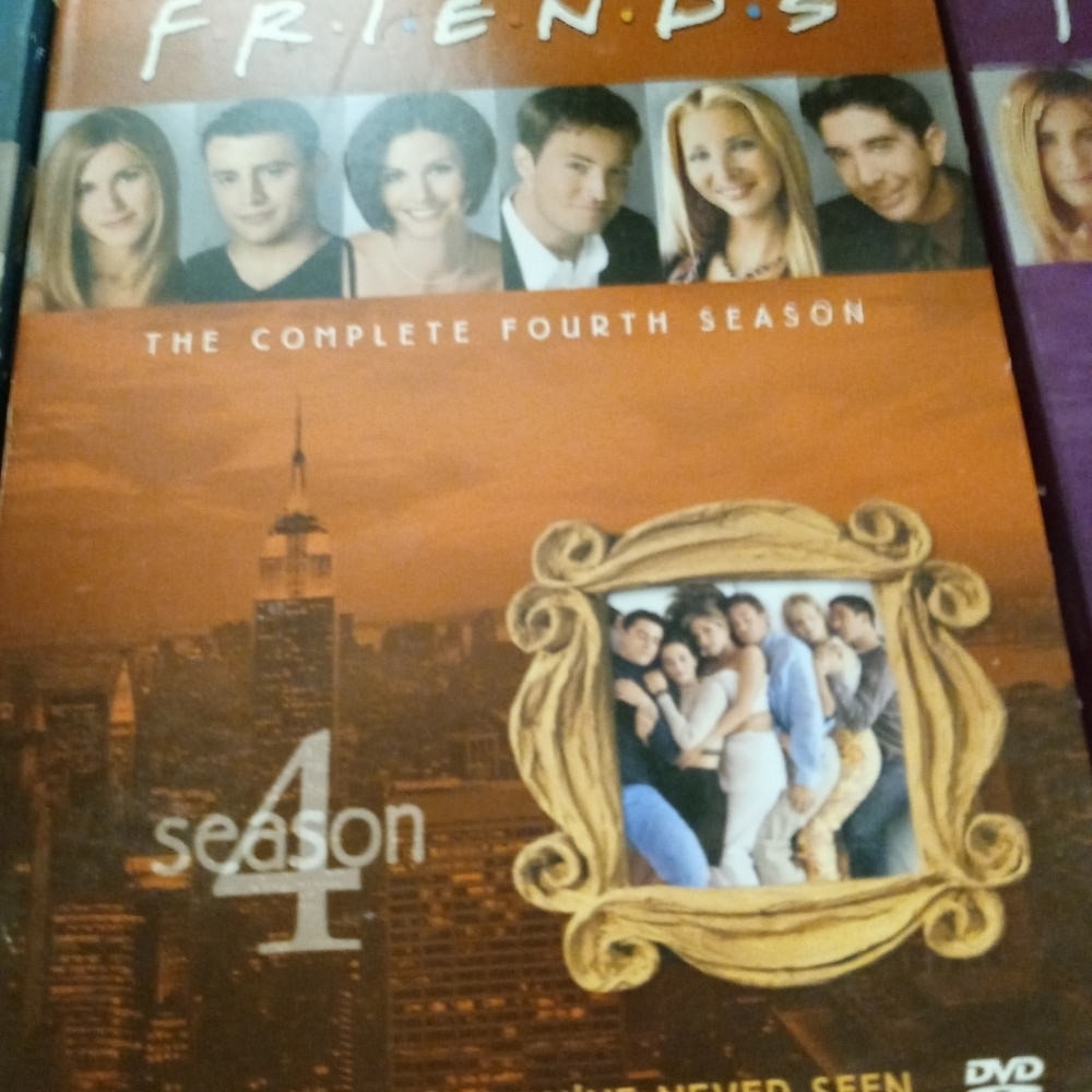 PREOWNED friends complete series 10 seasons 1 2 3 4 5 6 7 8 9 10 - Picture 5 of 10